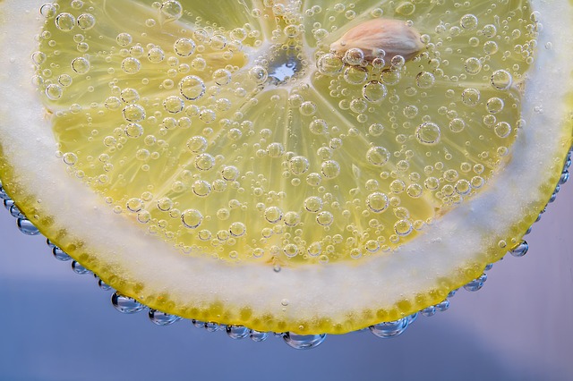citrón bublinky kôstka.jpg